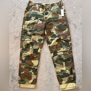 Trendy camo cargo pants NWT